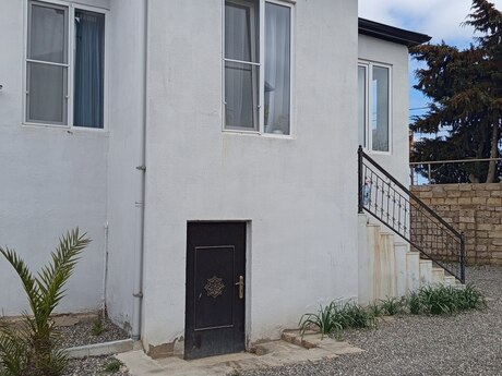 3 otaqlı həyət evi/bağ evi - Buzovna q. - 100 m²