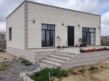 3 otaqlı həyət evi/bağ evi - Qala q. - 50 m²