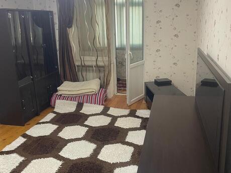 2 otaqlı köhnə tikili - İnşaatçılar m. - 70 m²