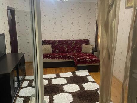 Elan №6077196 - Bakı, İnşaatçılar m., 2 otaqlı, 70 m², 1/5 mərtəbə