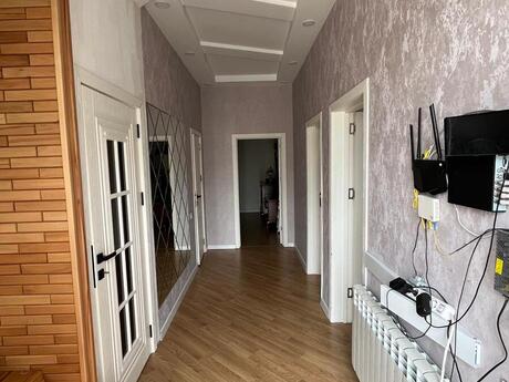 5 otaqlı həyət evi/bağ evi - Masazır q. - 210 m²