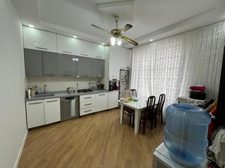 5 otaqlı həyət evi/bağ evi - Masazır q. - 210 m²