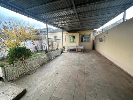 5 otaqlı həyət evi/bağ evi - Binə q. - 160 m²