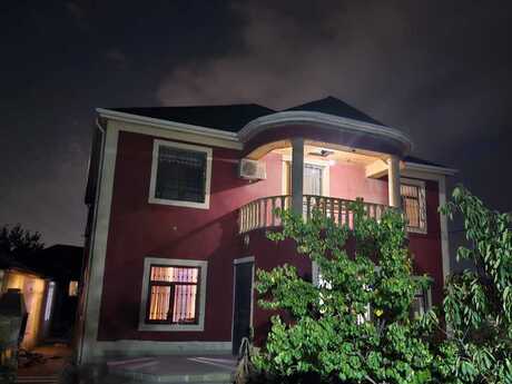 6 otaqlı həyət evi/bağ evi - Saray q. - 260 m²
