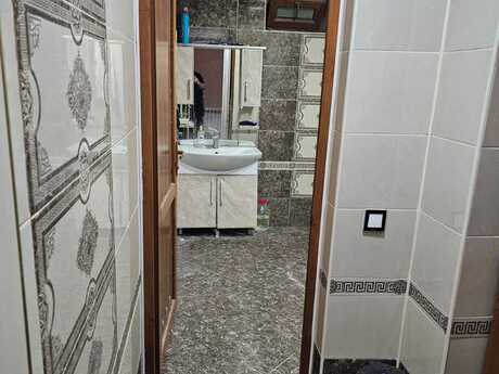 6 otaqlı həyət evi/bağ evi - Saray q. - 260 m²