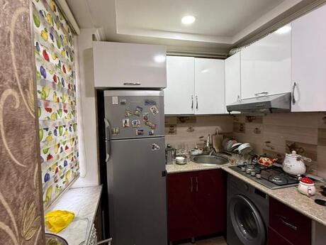 2 otaqlı köhnə tikili - İnşaatçılar m. - 60 m²