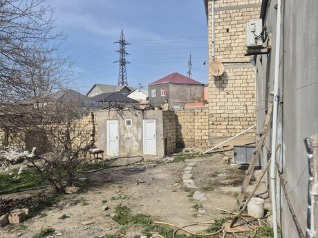 4 otaqlı həyət evi/bağ evi - Xırdalan - 100 m²