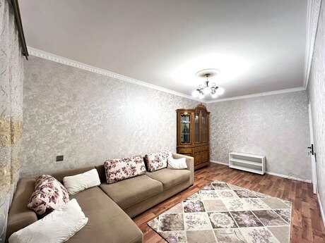 2 otaqlı köhnə tikili - Xalqlar Dostluğu m. - 65 m²