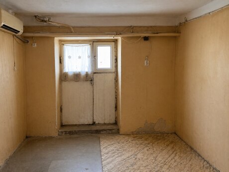 Obyekt - İnşaatçılar m. - 16 m²