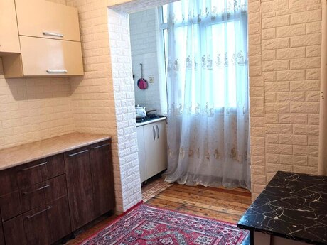 2 otaqlı köhnə tikili - Yeni Günəşli q. - 51 m²