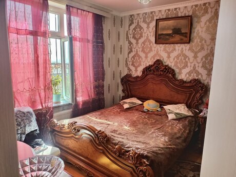 3 otaqlı həyət evi/bağ evi - Saray q. - 90 m²