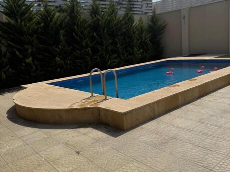 5 otaqlı həyət evi/bağ evi - Mərdəkan q. - 200 m²