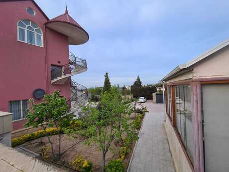 7 otaqlı həyət evi/bağ evi - Novxanı q. - 430 m²