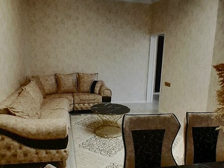 5 otaqlı həyət evi/bağ evi - Biləcəri q. - 240 m²