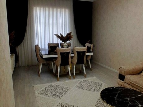5 otaqlı həyət evi/bağ evi - Biləcəri q. - 240 m²
