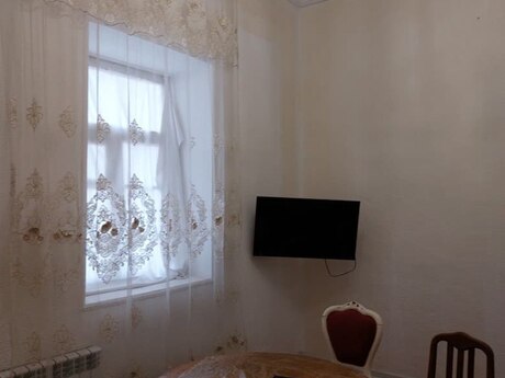 Elan №6077626 - Bakı, Nizami m., 2 otaqlı, 45 m², 3/3 mərtəbə