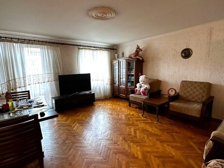 3 otaqlı köhnə tikili - Nəriman Nərimanov m. - 75 m²