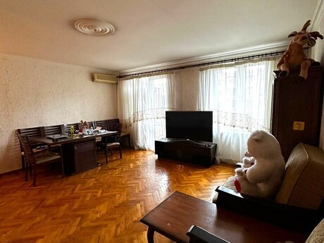 3 otaqlı köhnə tikili - Nəriman Nərimanov m. - 75 m²