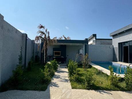 4 otaqlı həyət evi/bağ evi - Mərdəkan q. - 130 m²