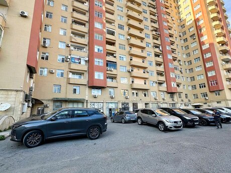 4 otaqlı yeni tikili - Şah İsmayıl Xətai m. - 200 m²