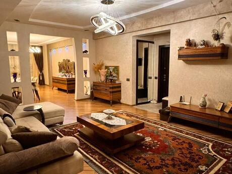Elan №6077640 - Bakı, Bakıxanov q., 4 otaqlı, 140 m², 3/16 mərtəbə