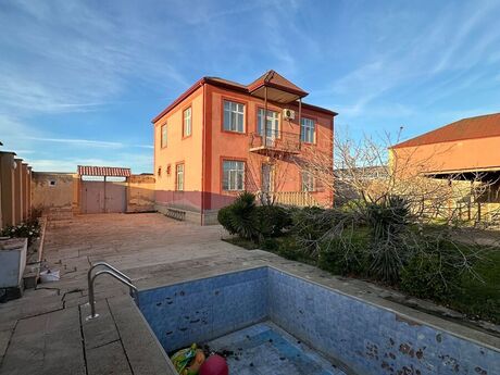 4 otaqlı həyət evi/bağ evi - Fatmayı q. - 200 m²