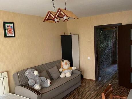 3 otaqlı köhnə tikili - Elmlər Akademiyası m. - 75 m²