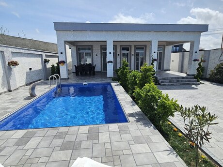 4 otaqlı həyət evi/bağ evi - Şüvəlan q. - 140 m²