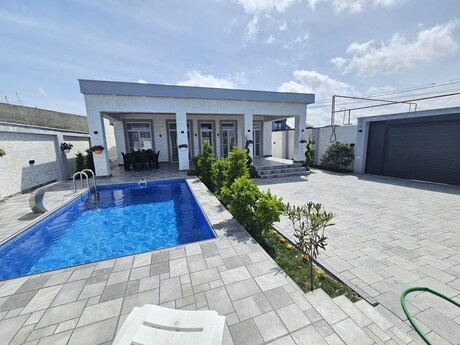 4 otaqlı həyət evi/bağ evi - Şüvəlan q. - 140 m²