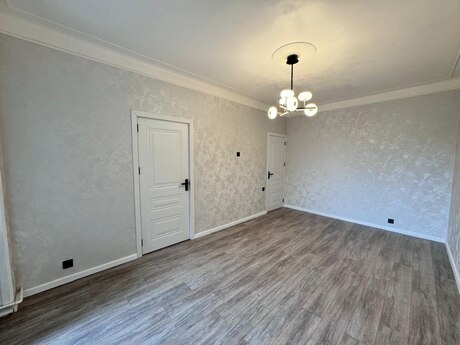 2-комн. вторичка - м. Азадлыг проспекти - 40 м²