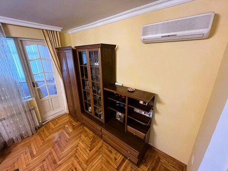 3 otaqlı köhnə tikili - 20 Yanvar m. - 90 m²