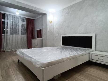 3 otaqlı köhnə tikili - İnşaatçılar m. - 80 m²
