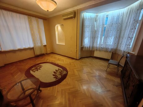 3 otaqlı köhnə tikili - Sahil m. - 96.8 m²