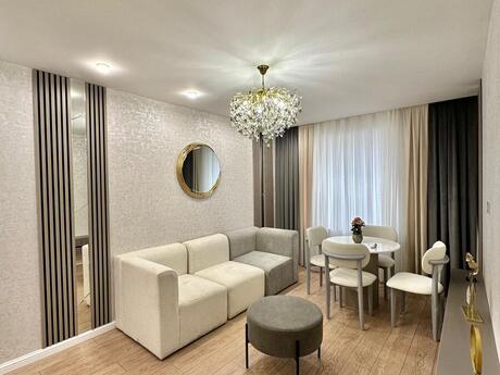 2-комн. вторичка - м. Элмляр Академиясы - 55 м²
