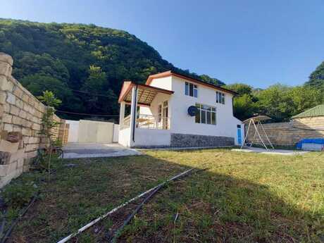 5 otaqlı həyət evi/bağ evi - Qax - 150 m²