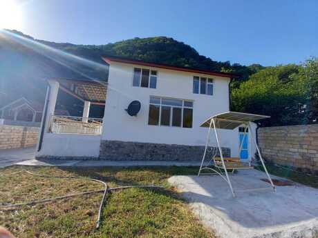 5 otaqlı həyət evi/bağ evi - Qax - 150 m²