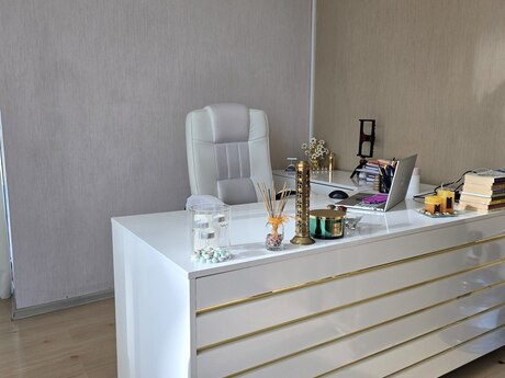 1-комн. офис - м. Кероглу - 21 м²