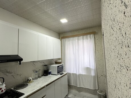 4 otaqlı həyət evi/bağ evi - Binəqədi q. - 100 m²