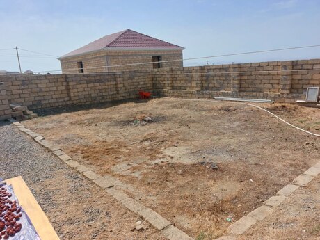5 otaqlı həyət evi/bağ evi - Qobu q. - 210 m²