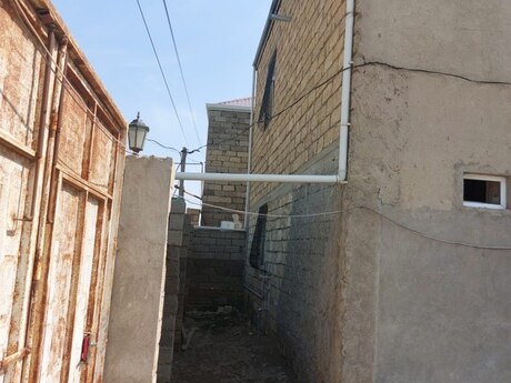 5 otaqlı həyət evi/bağ evi - Qobu q. - 210 m²