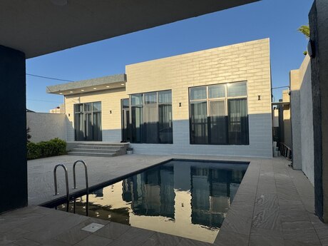 3 otaqlı həyət evi/bağ evi - Şüvəlan q. - 200 m²