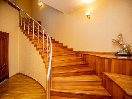 8 otaqlı həyət evi/bağ evi - Badamdar q. - 400 m²