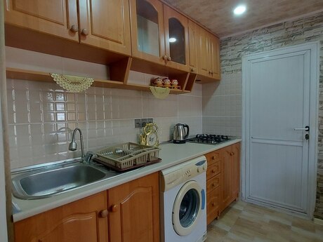 1 otaqlı həyət evi/bağ evi - Əmircan q. - 40 m²