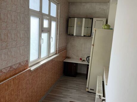 3 otaqlı köhnə tikili - Qara Qarayev m. - 80 m²