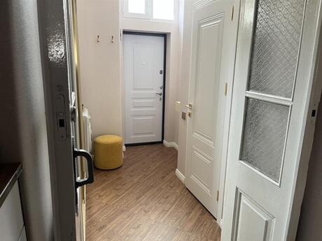 3 otaqlı köhnə tikili - 28 May m. - 65 m²