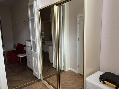 3 otaqlı köhnə tikili - 28 May m. - 65 m²