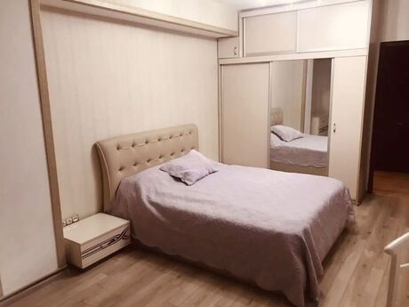 2 otaqlı köhnə tikili - İçəri Şəhər m. - 85 m²