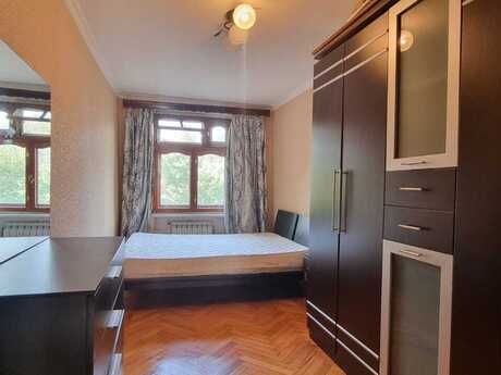 2 otaqlı köhnə tikili - Həzi Aslanov q. - 45 m²
