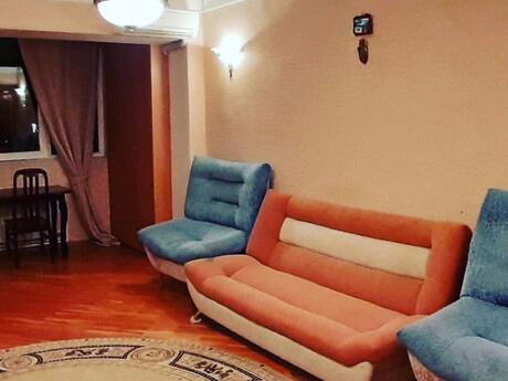 2 otaqlı köhnə tikili - İnşaatçılar m. - 45 m²