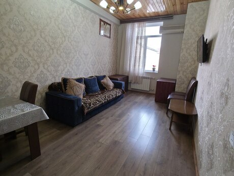 2 otaqlı köhnə tikili - Bakıxanov q. - 52 m²